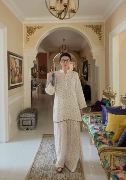 All Day Cotton Comfort Fit - Embroidered Finish